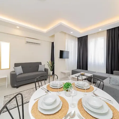 Apartment Cozy Flat W Balcony 3 Min To Hadrian Gates Antalya