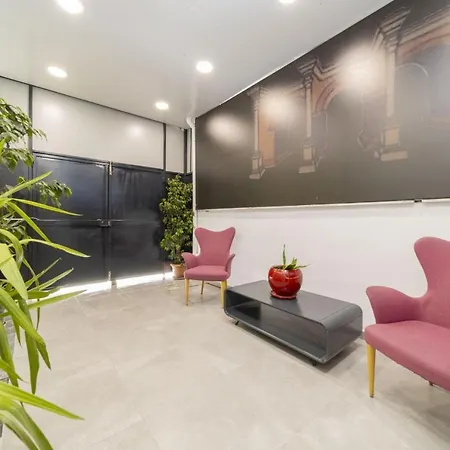 Cozy Flat W Balcony 3 Min To Hadrian Gates *
